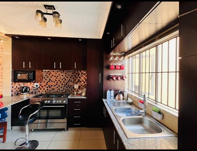 2 BEDROOM HOUSE FOR SALE IN SHALLCROSS